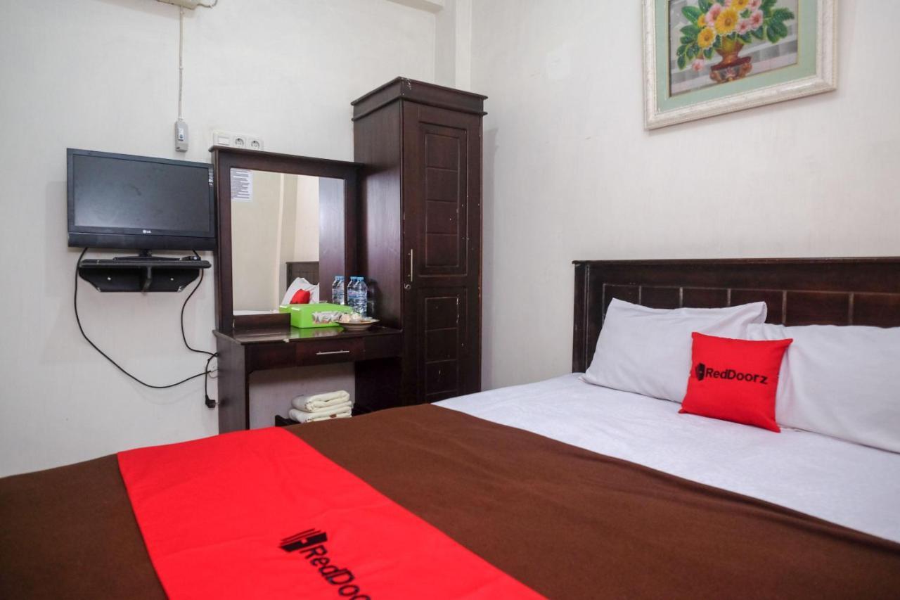 Reddoorz At Hotel Rich Parepare Near Pantai Mattirotasi Exteriör bild