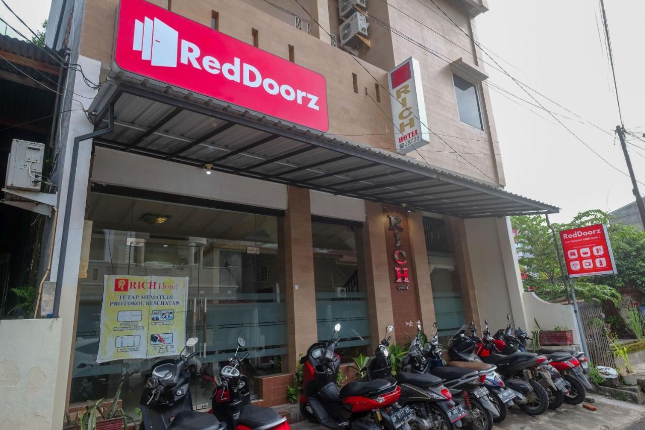 Reddoorz At Hotel Rich Parepare Near Pantai Mattirotasi Exteriör bild