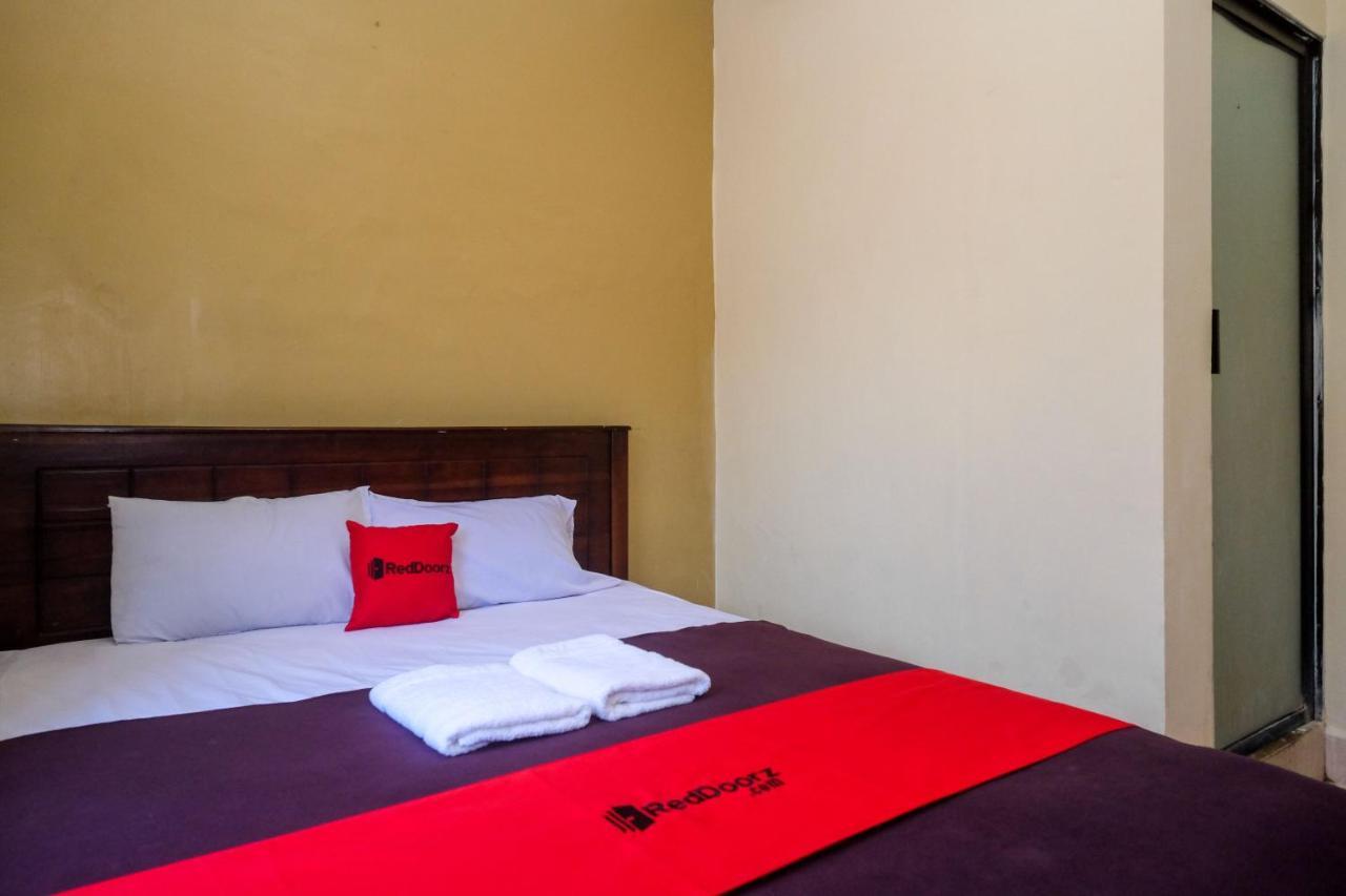 Reddoorz At Hotel Rich Parepare Near Pantai Mattirotasi Exteriör bild