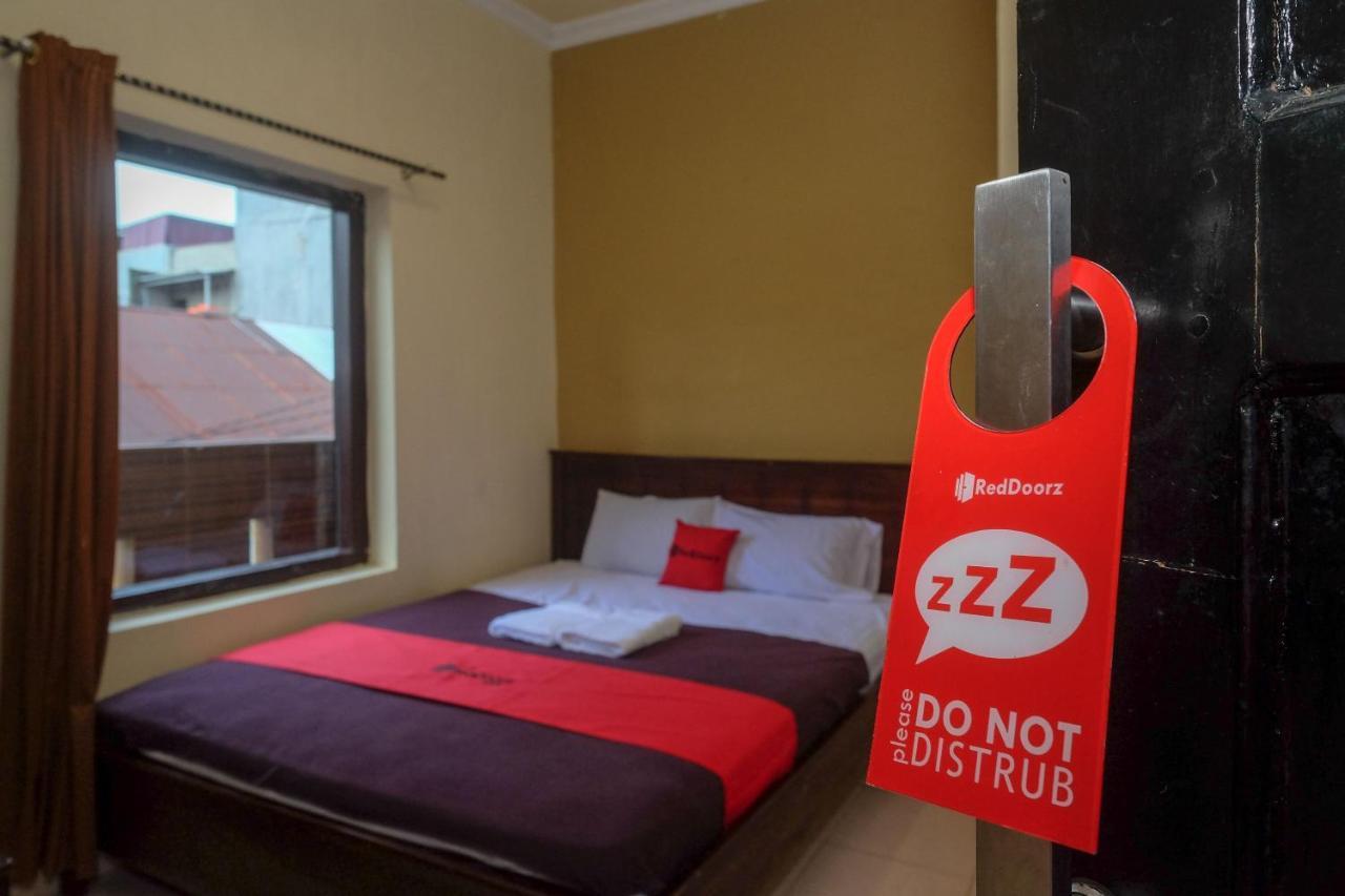 Reddoorz At Hotel Rich Parepare Near Pantai Mattirotasi Exteriör bild