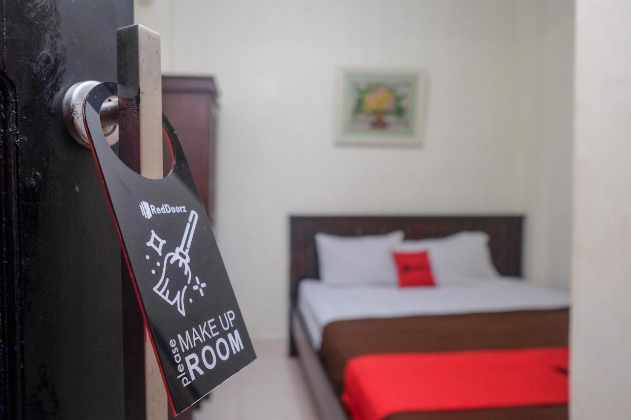 Reddoorz At Hotel Rich Parepare Near Pantai Mattirotasi Exteriör bild