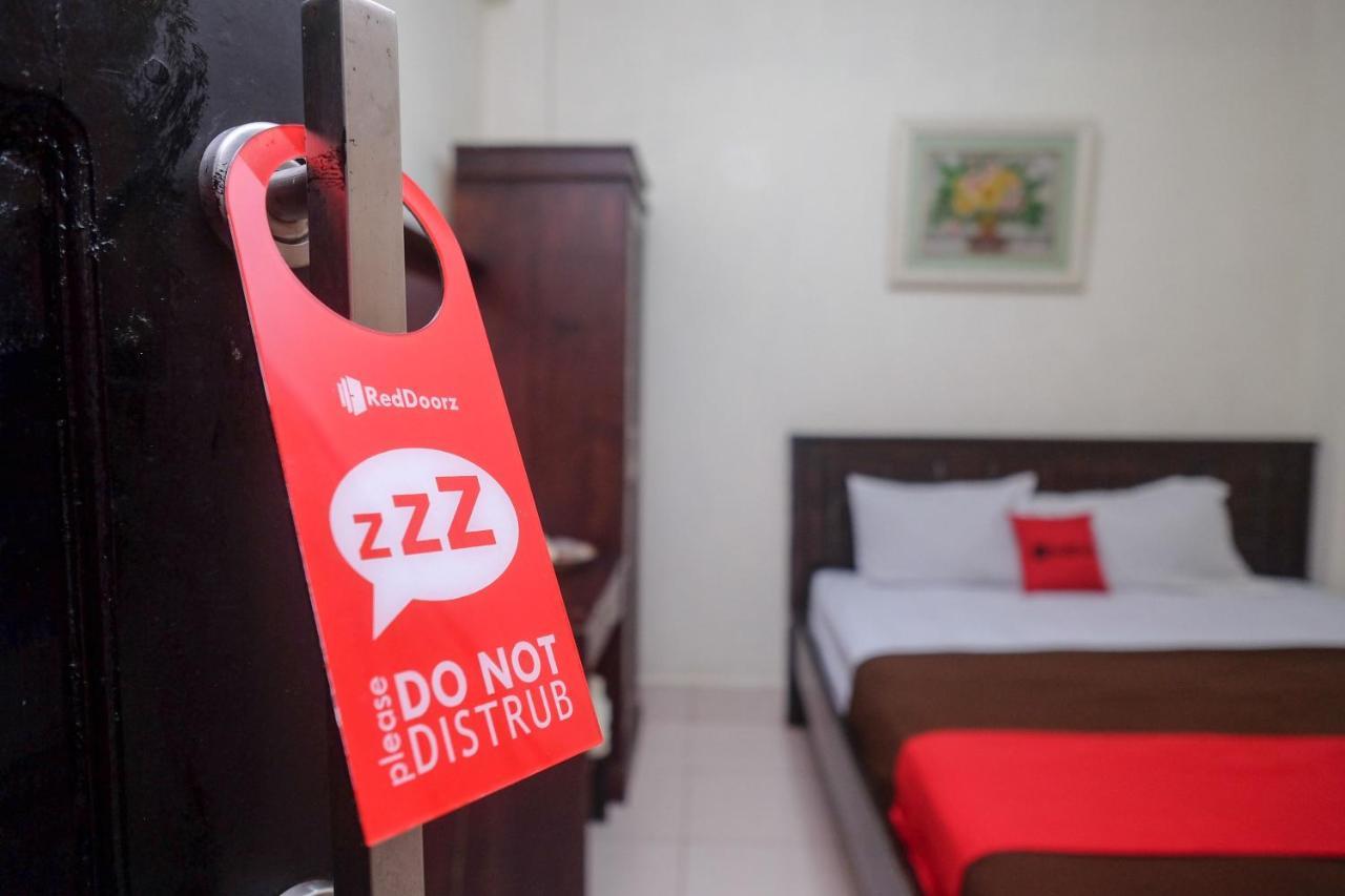 Reddoorz At Hotel Rich Parepare Near Pantai Mattirotasi Exteriör bild