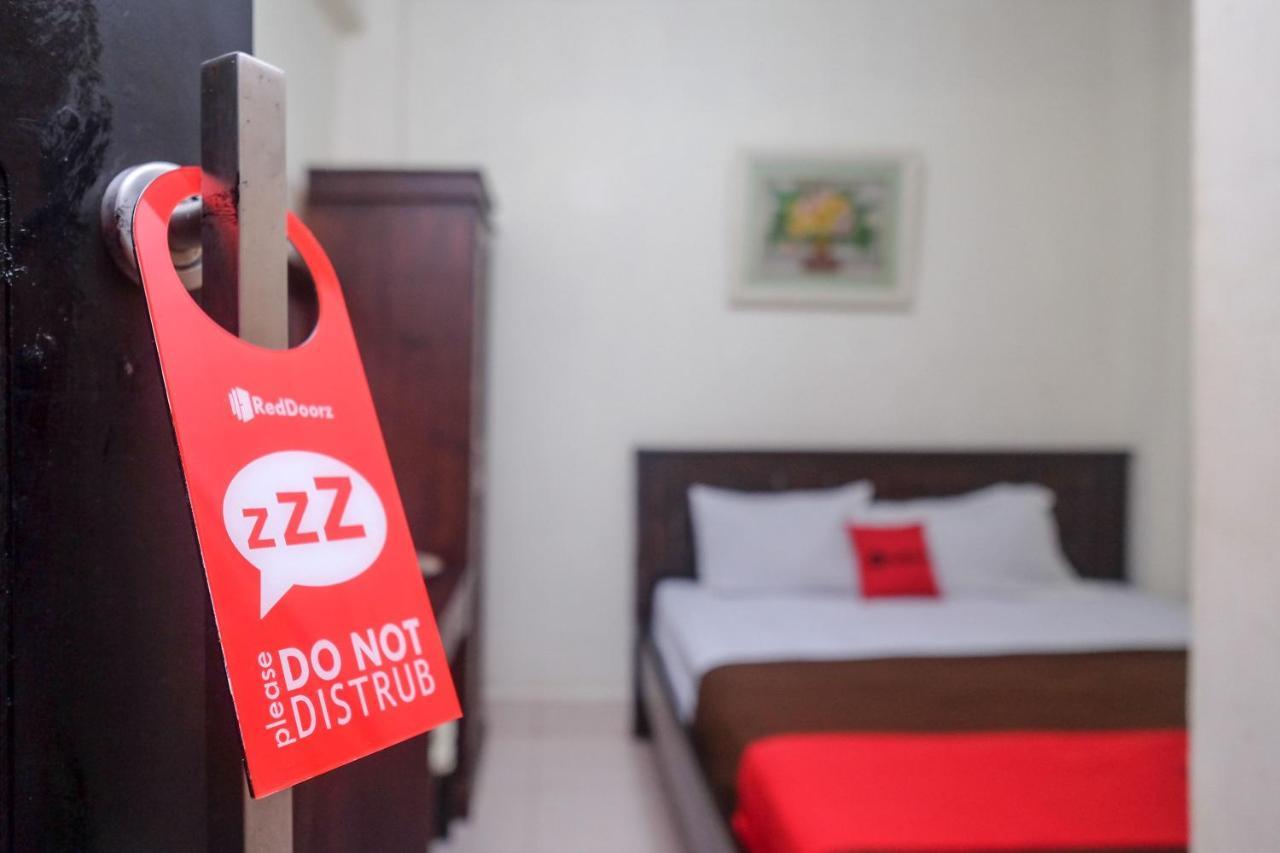 Reddoorz At Hotel Rich Parepare Near Pantai Mattirotasi Exteriör bild