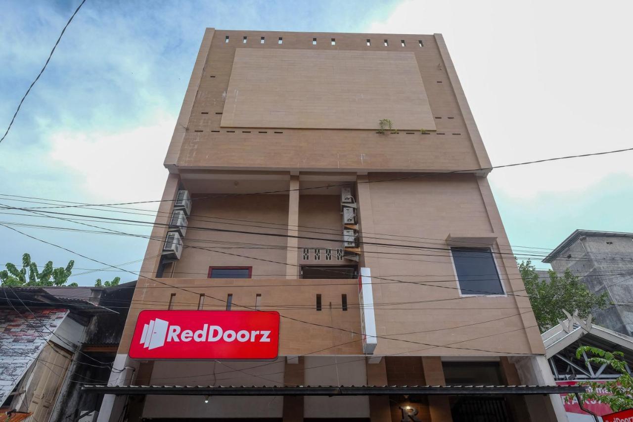 Reddoorz At Hotel Rich Parepare Near Pantai Mattirotasi Exteriör bild